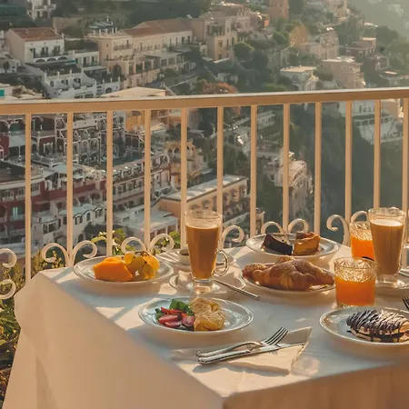 Poseidon Hotel 4*