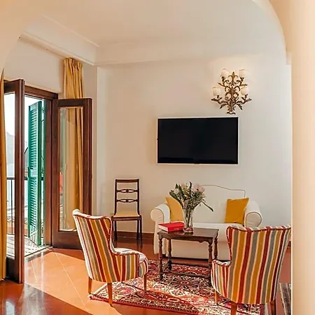 Poseidon Hotel 4*