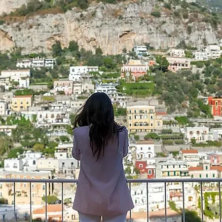 Poseidon Hotel 4*