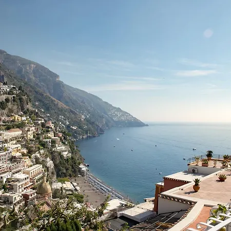 Poseidon Hotel 4*